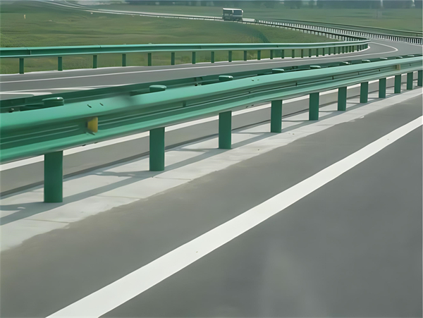 十堰波形梁护栏在高速公路的应用